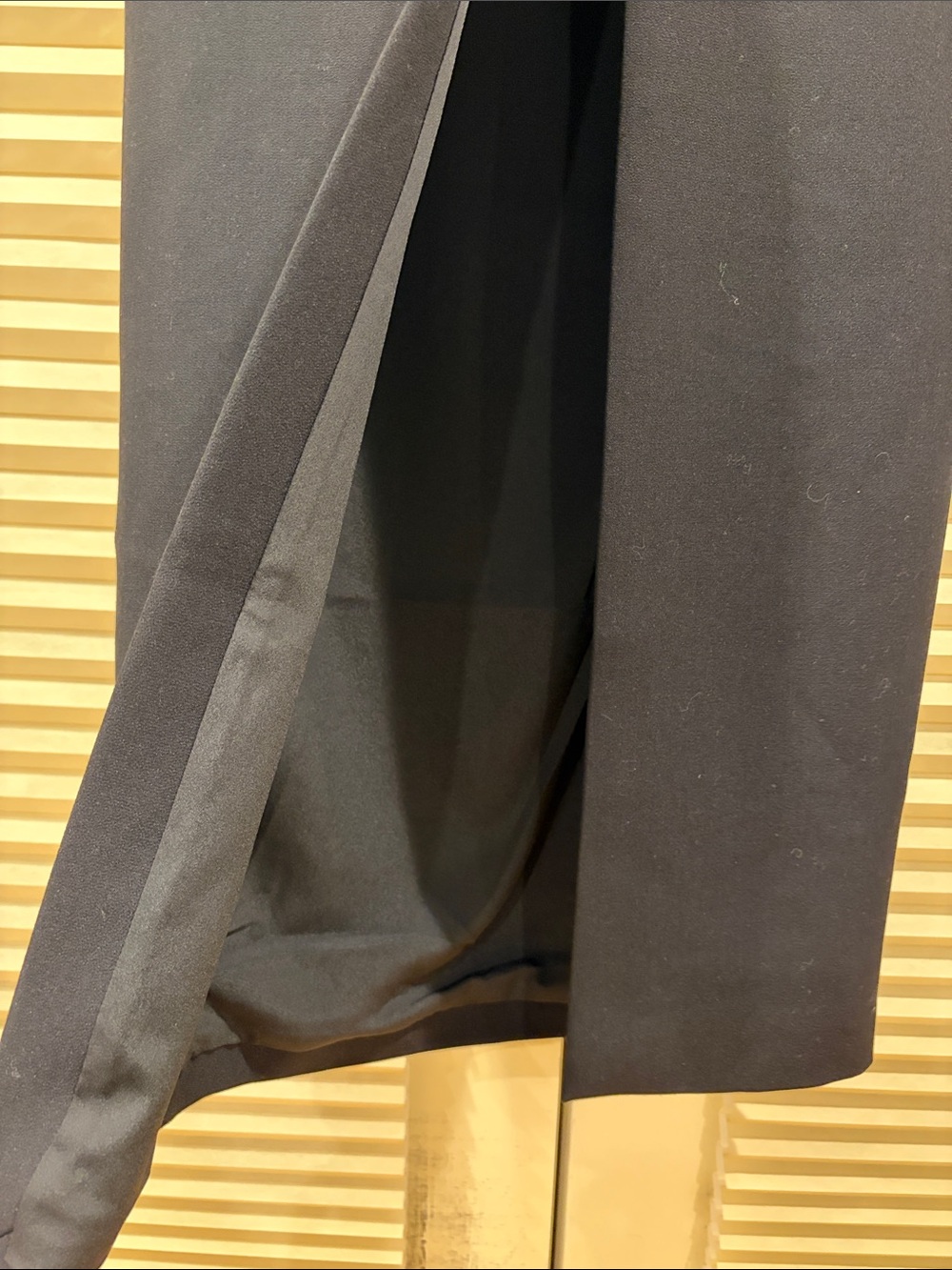NWOT Roland Mouret Black Peplum Maxi Dress with Contrast Buttons, Size US 6 - Picture 10 of 14